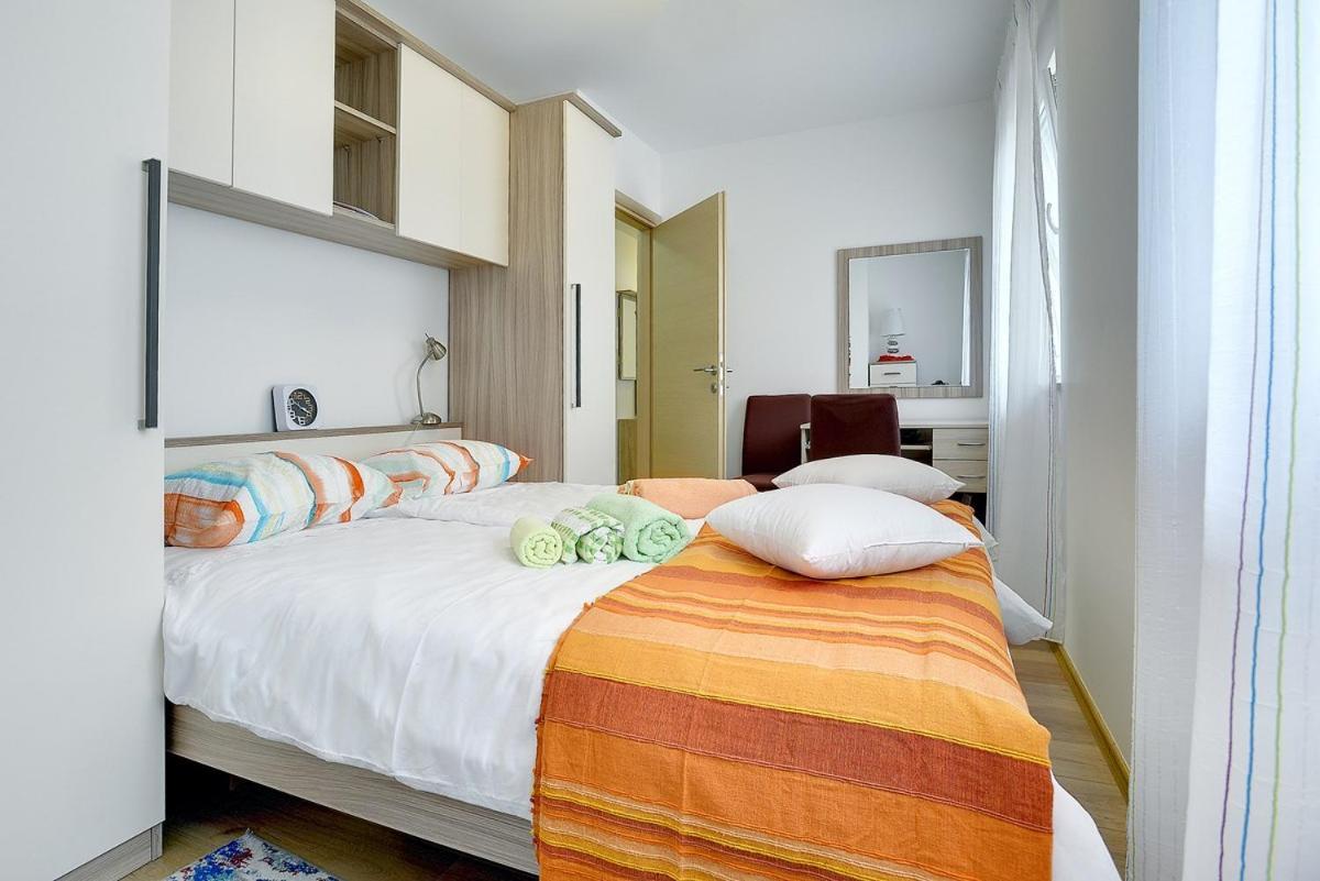 Apartments Elviana プーラ エクステリア 写真