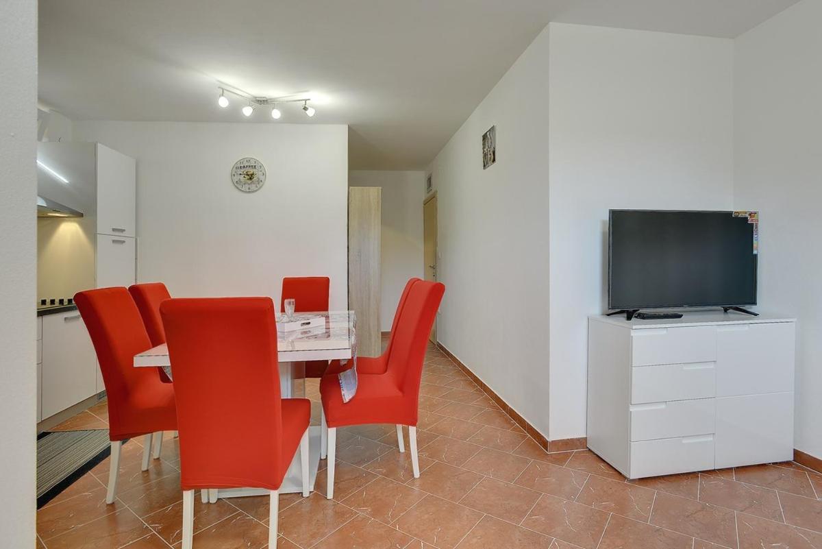Apartments Elviana プーラ エクステリア 写真