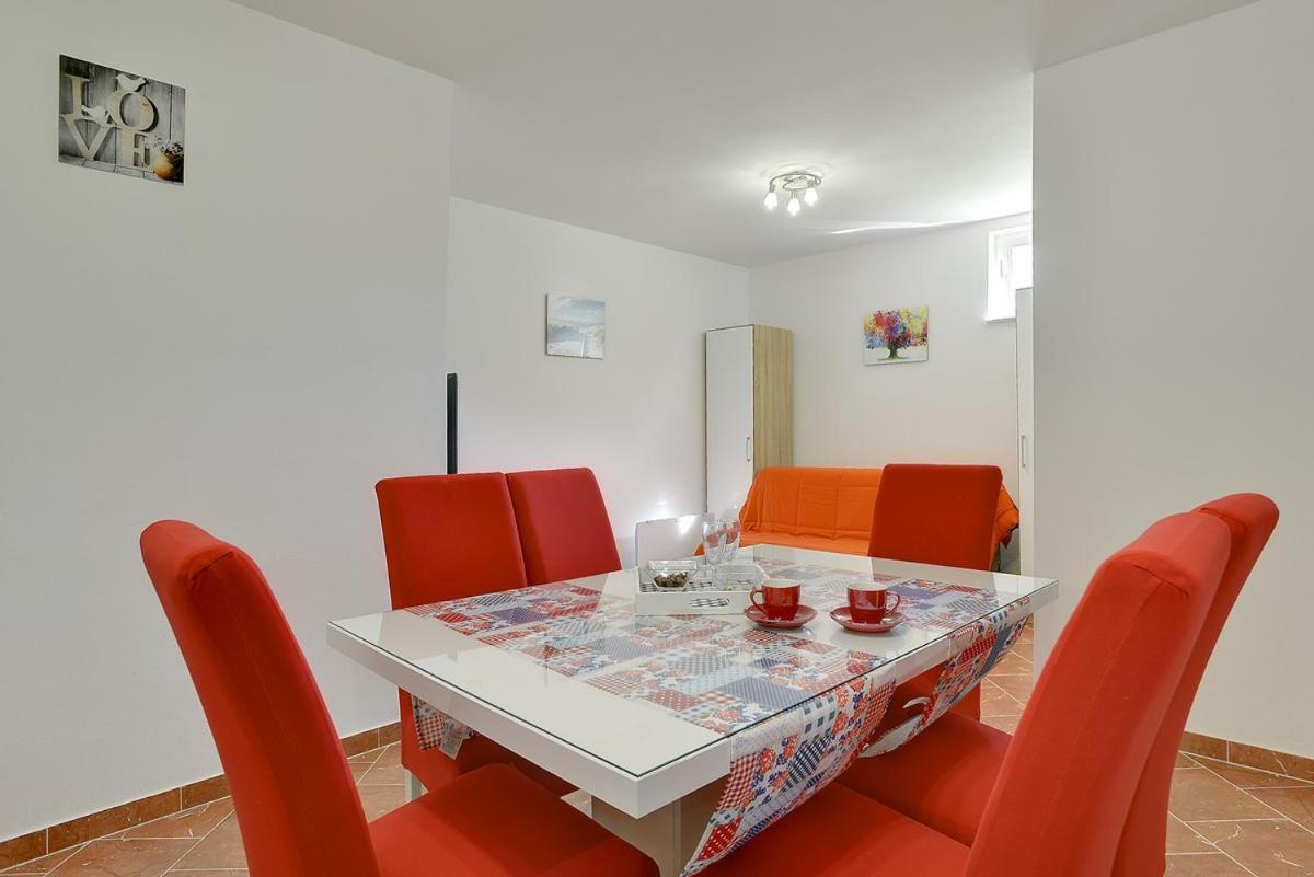 Apartments Elviana プーラ エクステリア 写真