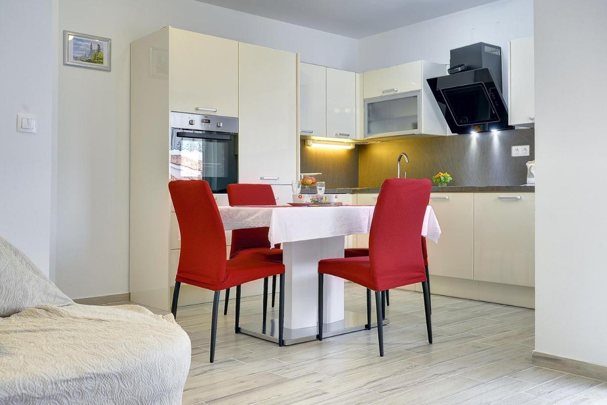 Apartments Elviana プーラ エクステリア 写真