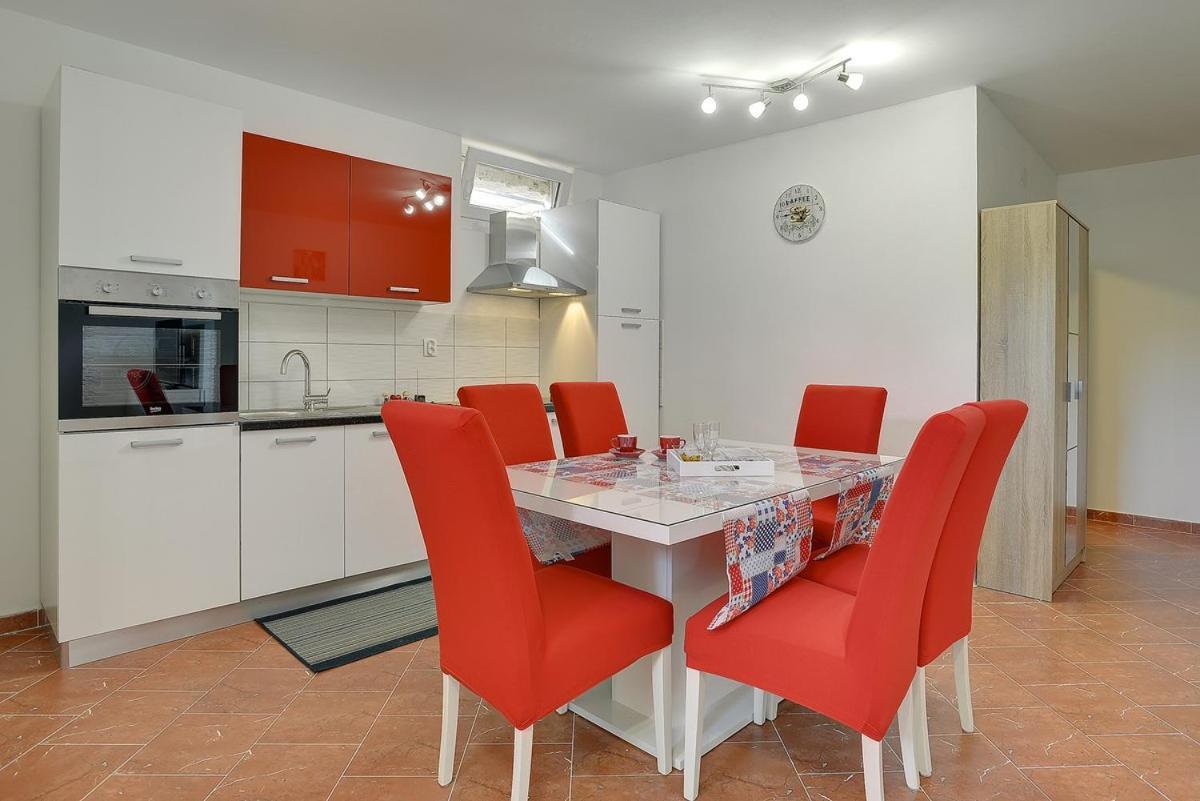 Apartments Elviana プーラ エクステリア 写真