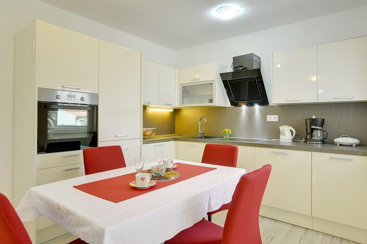 Apartments Elviana プーラ エクステリア 写真